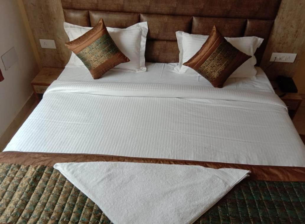 Hotel Broadway Нью-Делі Екстер'єр фото